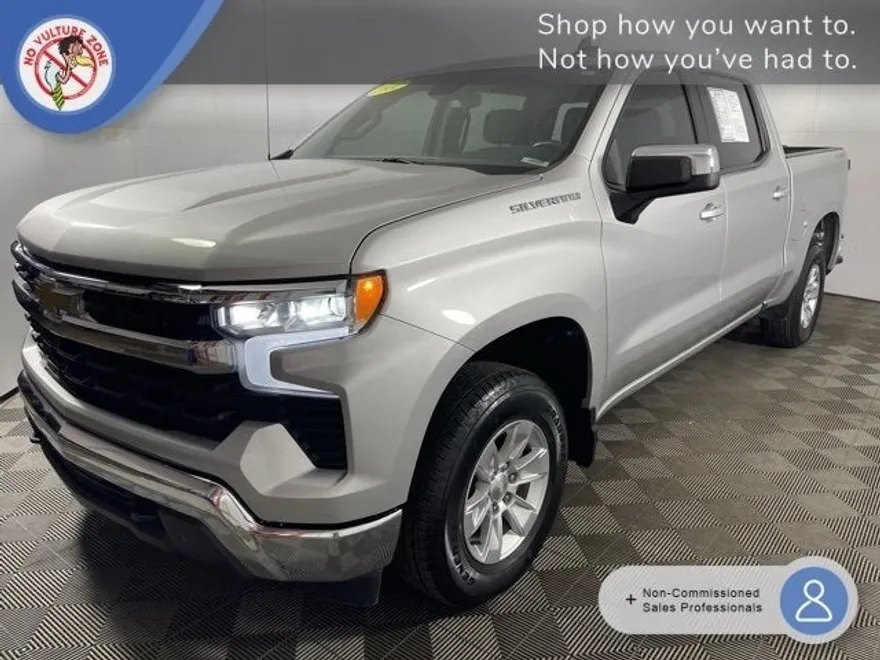 2022 Chevrolet Silverado 1500 LT photo 1