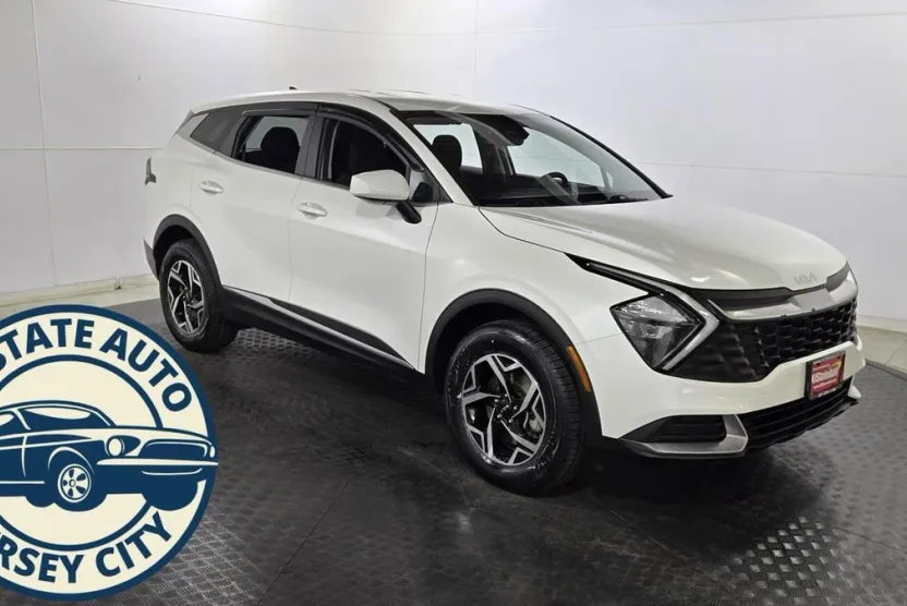 2019 Ford Explorer Sport photo 1