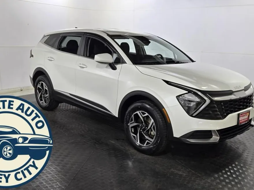 2019 Ford Explorer Sport photo 1