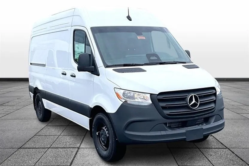 2025 Mercedes Benz Sprinter 2500 144 WB photo 1