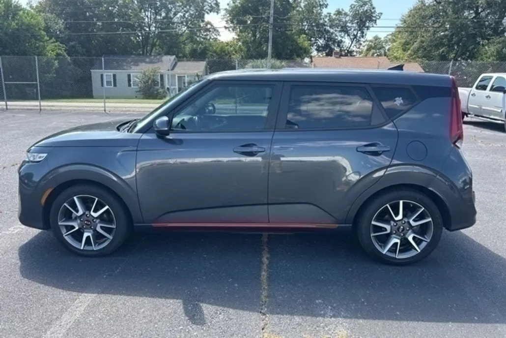 2020 Kia Soul GT-Line photo 1