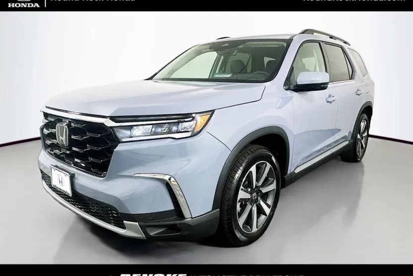 2025 Honda Pilot Touring photo 1