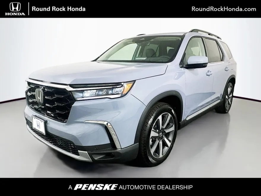 2025 Honda Pilot Touring photo 1