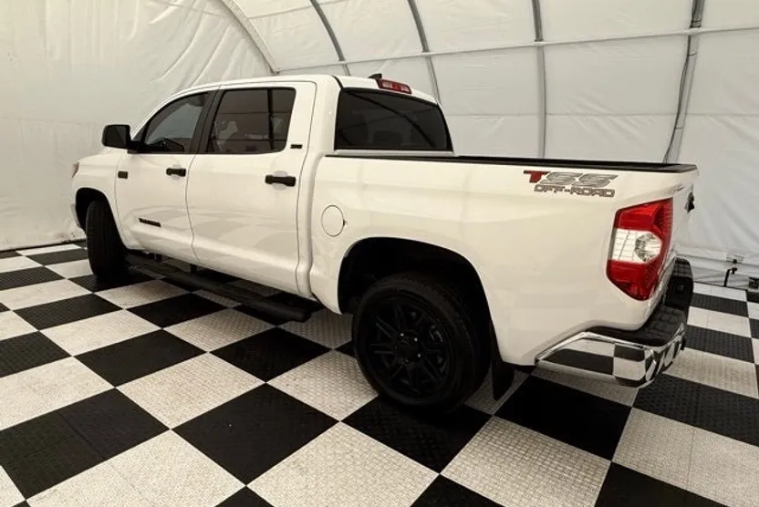 2020 Toyota Tundra SR5 Grade photo 1