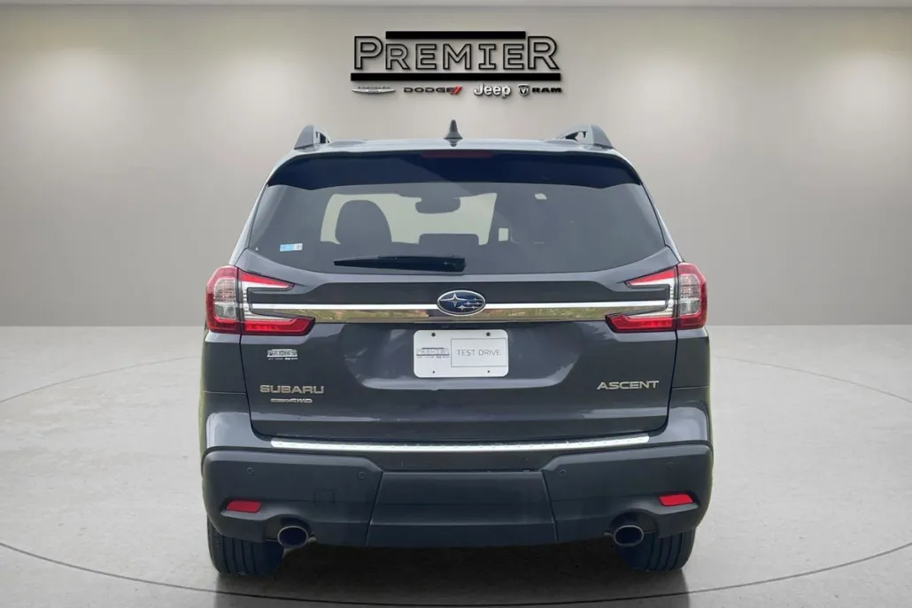 2023 Subaru Ascent Premium photo 1