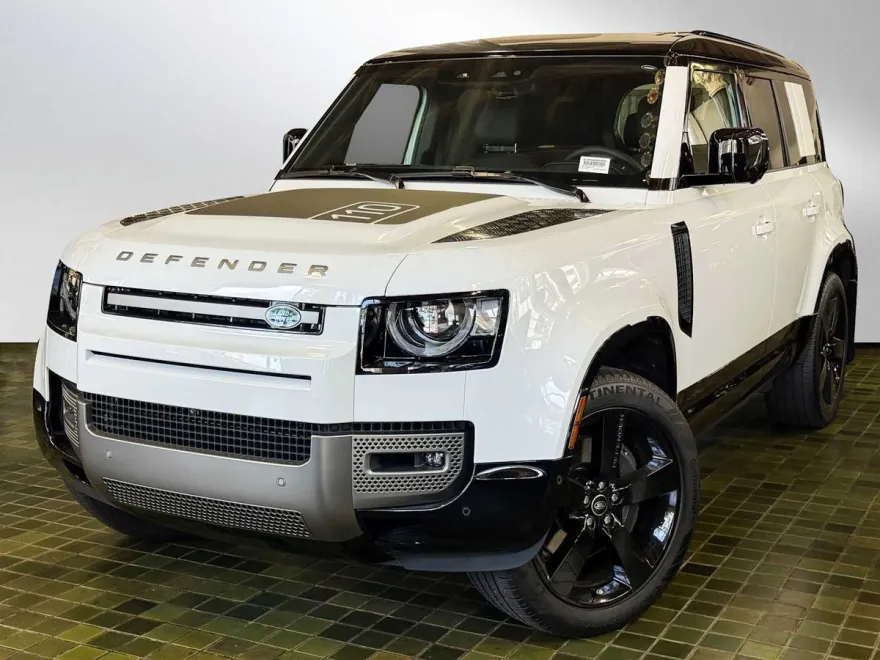2025 Land Rover Defender X-Dynamic SE 110 photo 1
