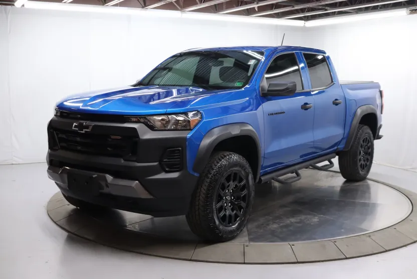 2023 Chevrolet Colorado Trail Boss photo 1