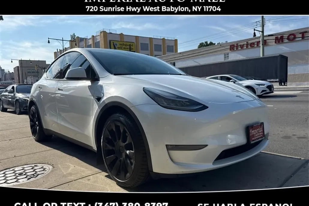 2021 Tesla Model Y Long Range photo 1