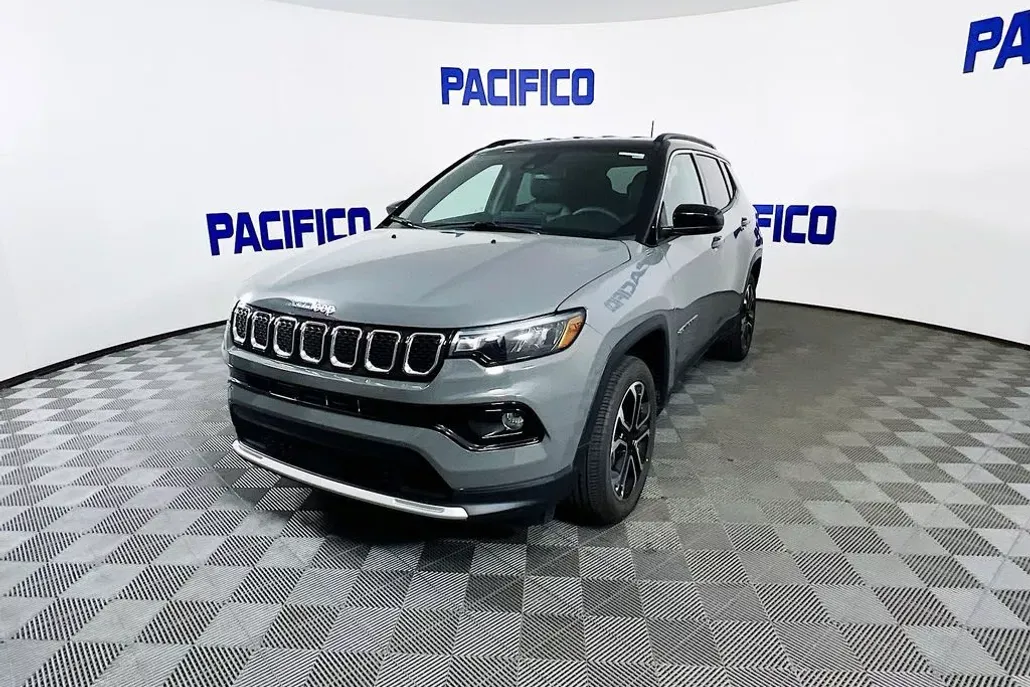 2024 Jeep Compass Limited photo 1