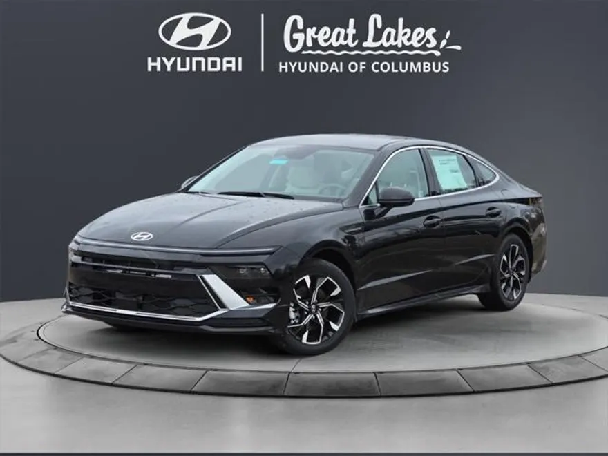 2025 Hyundai Sonata SEL photo 1