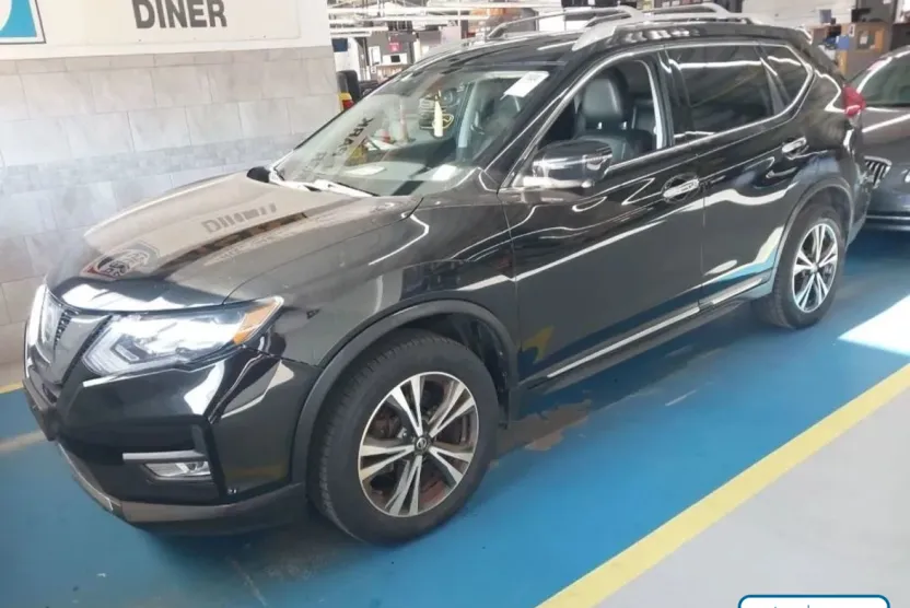 2017 Nissan Rogue SL photo 1
