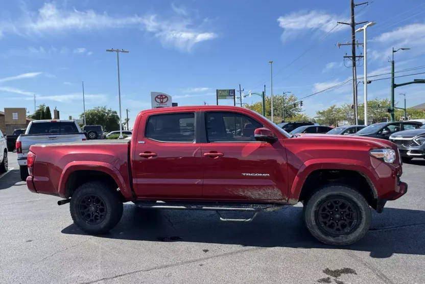 2021 Toyota Tacoma SR5 V6 photo 1