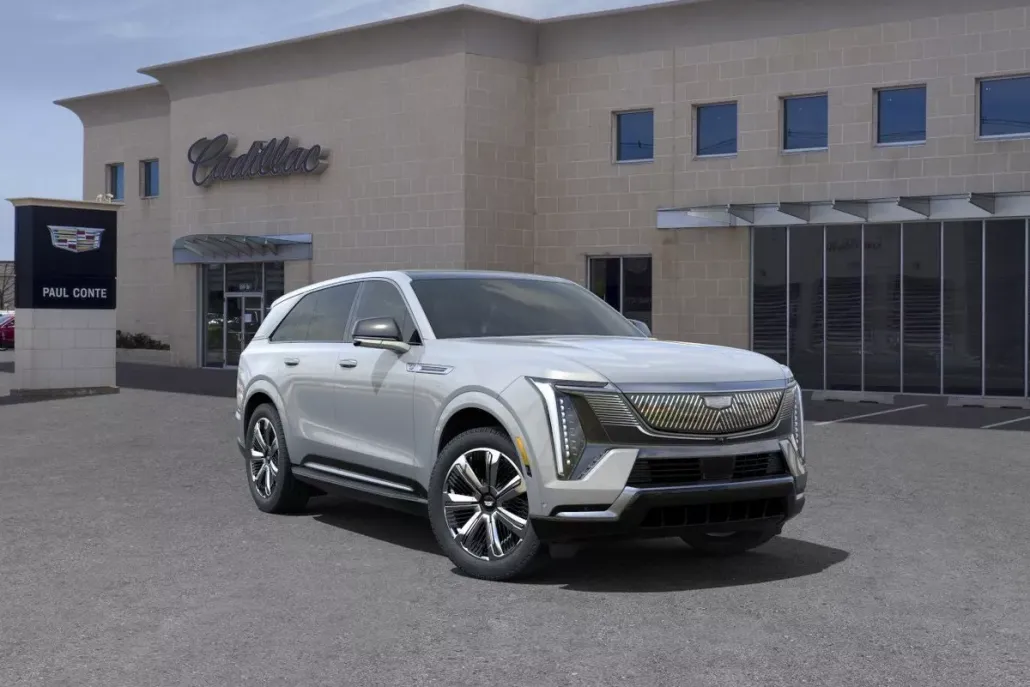 2025 Cadillac Escalade IQ Luxury photo 1