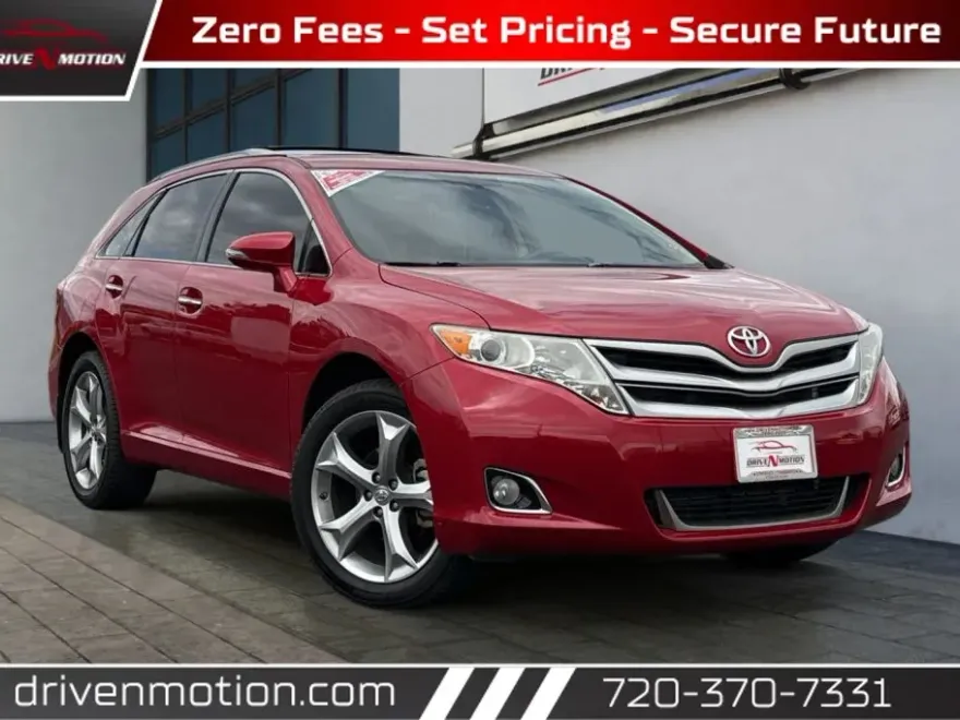 2015 Toyota Venza XLE photo 1