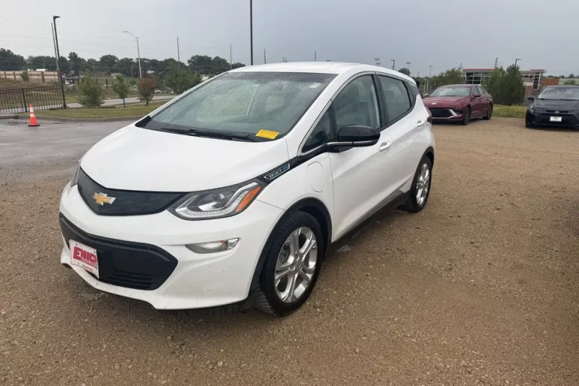 2018 Chevrolet Bolt EV photo 1