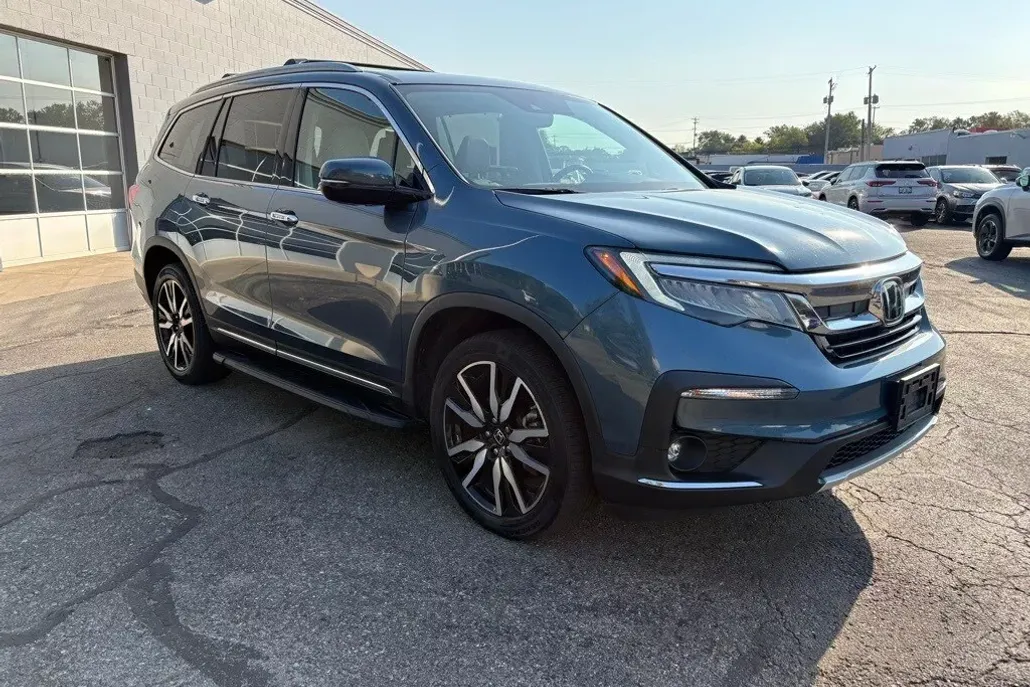 2020 Honda Pilot Touring photo 1