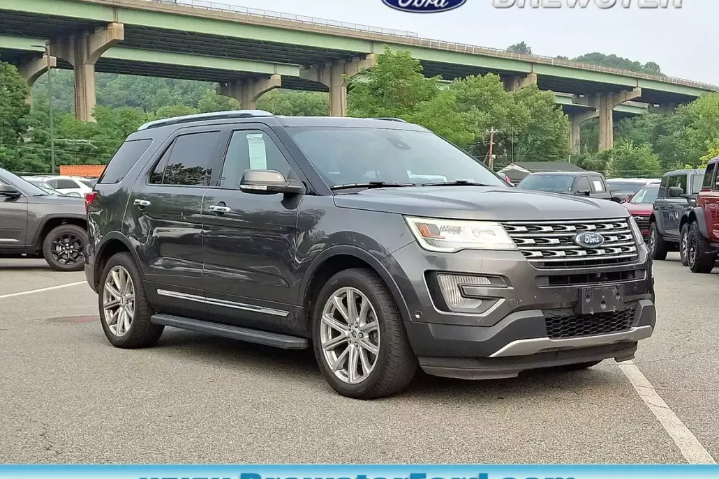 2017 Ford Explorer Limited photo 1