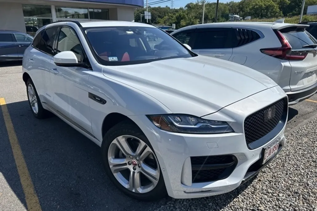 2019 Jaguar F-PACE R-Sport photo 1