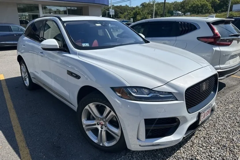 2019 Jaguar F-PACE R-Sport photo 1