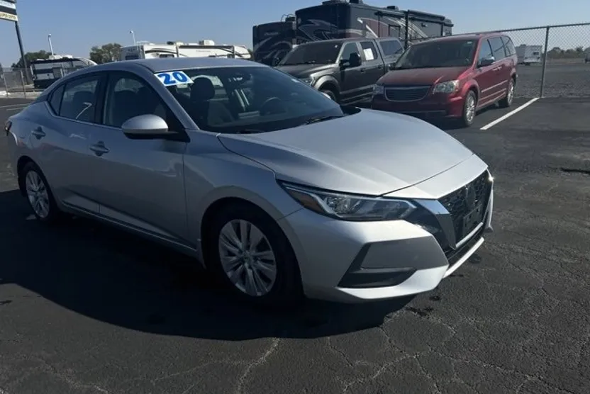 2020 Nissan Sentra S photo 1