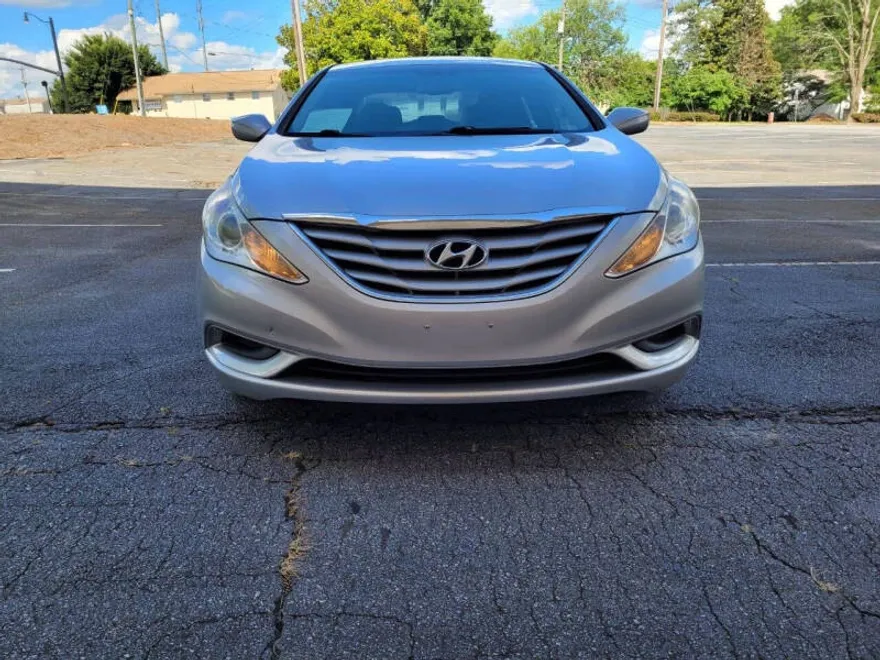 2013 Hyundai Sonata GLS photo 1