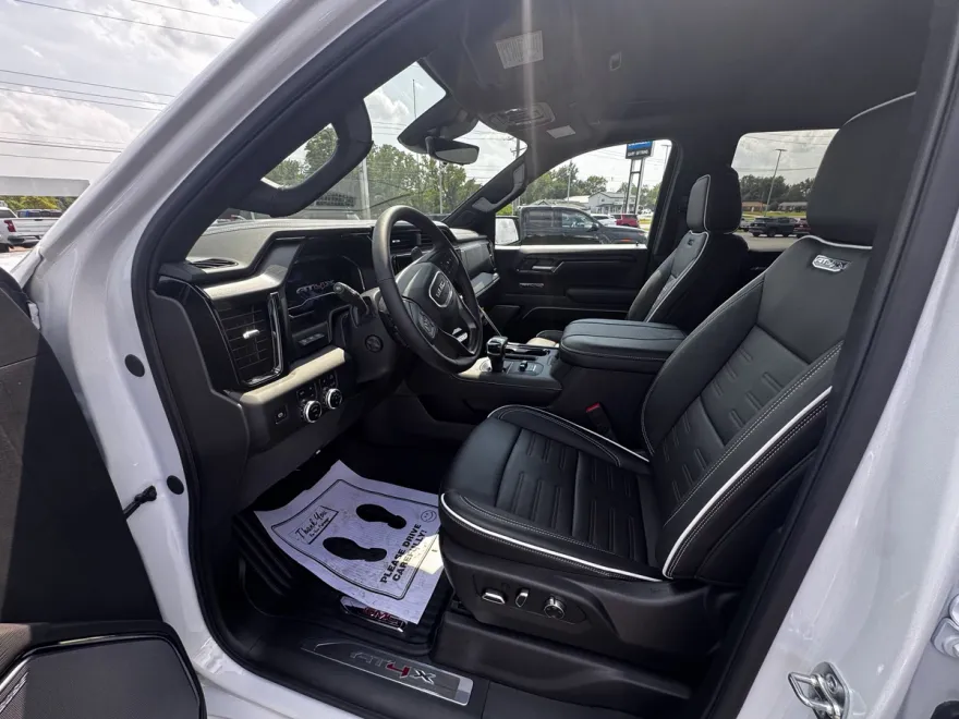 2025 Gmc Sierra 1500 AT4X photo 1