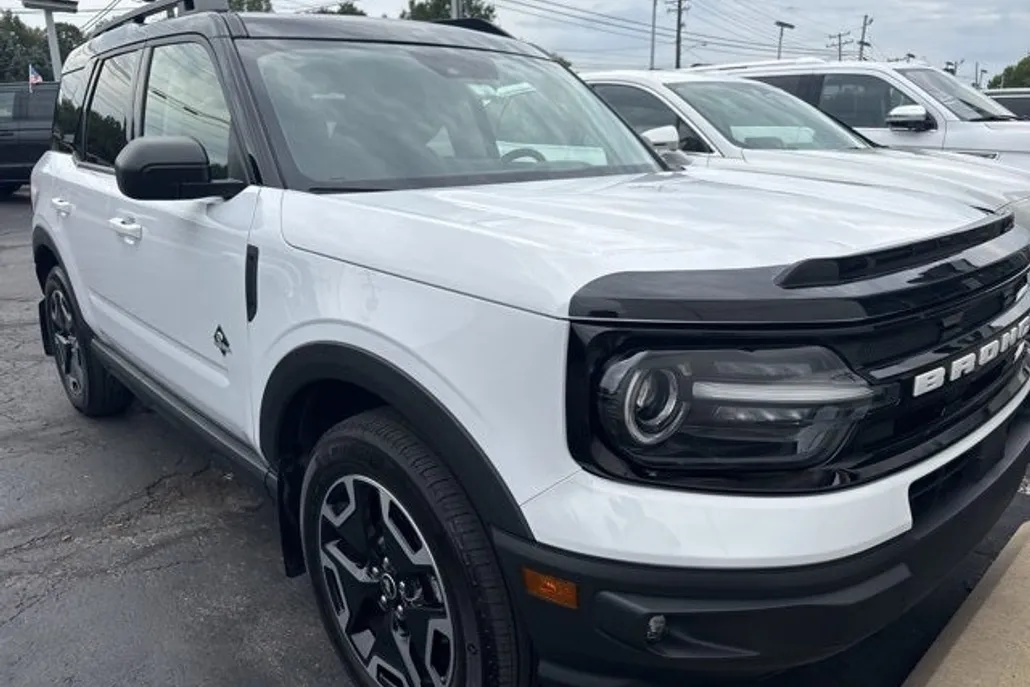 2022 Ford Bronco Sport Outer Banks photo 1