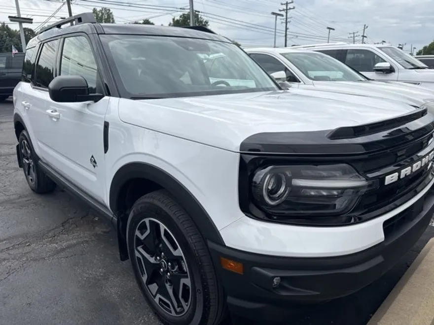 2022 Ford Bronco Sport Outer Banks photo 1