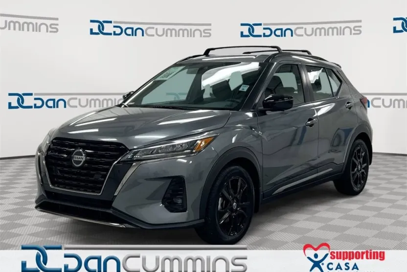 2021 Nissan Kicks SR photo 1