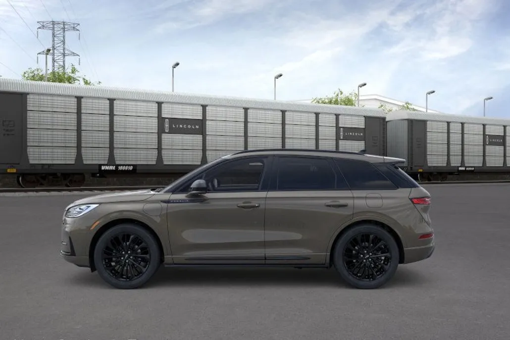 2025 Lincoln Corsair Grand Touring photo 1