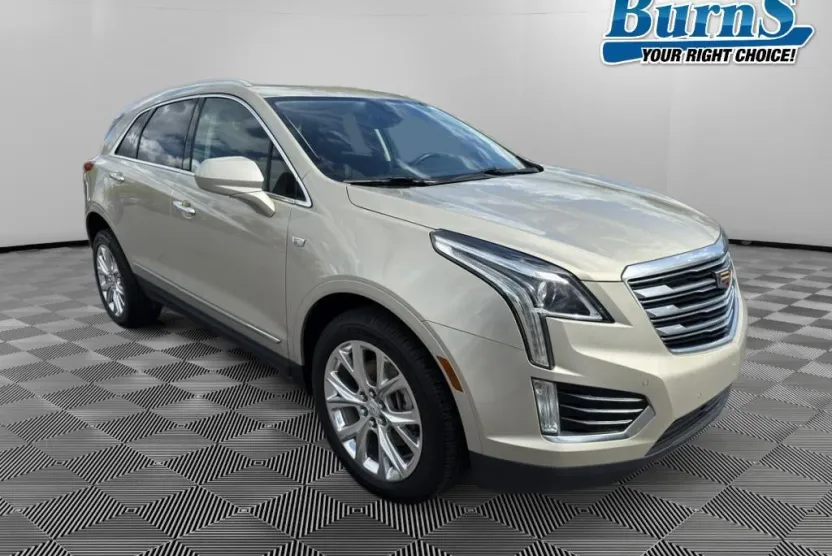 2017 Cadillac XT5 Luxury photo 1