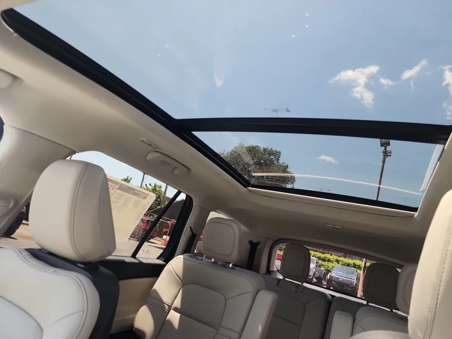 2025 Lincoln Aviator Premiere photo 1