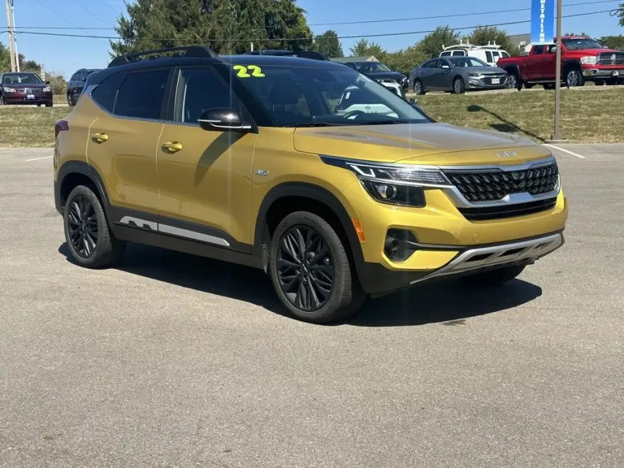 2022 Kia Seltos Nightfall Edition photo 1