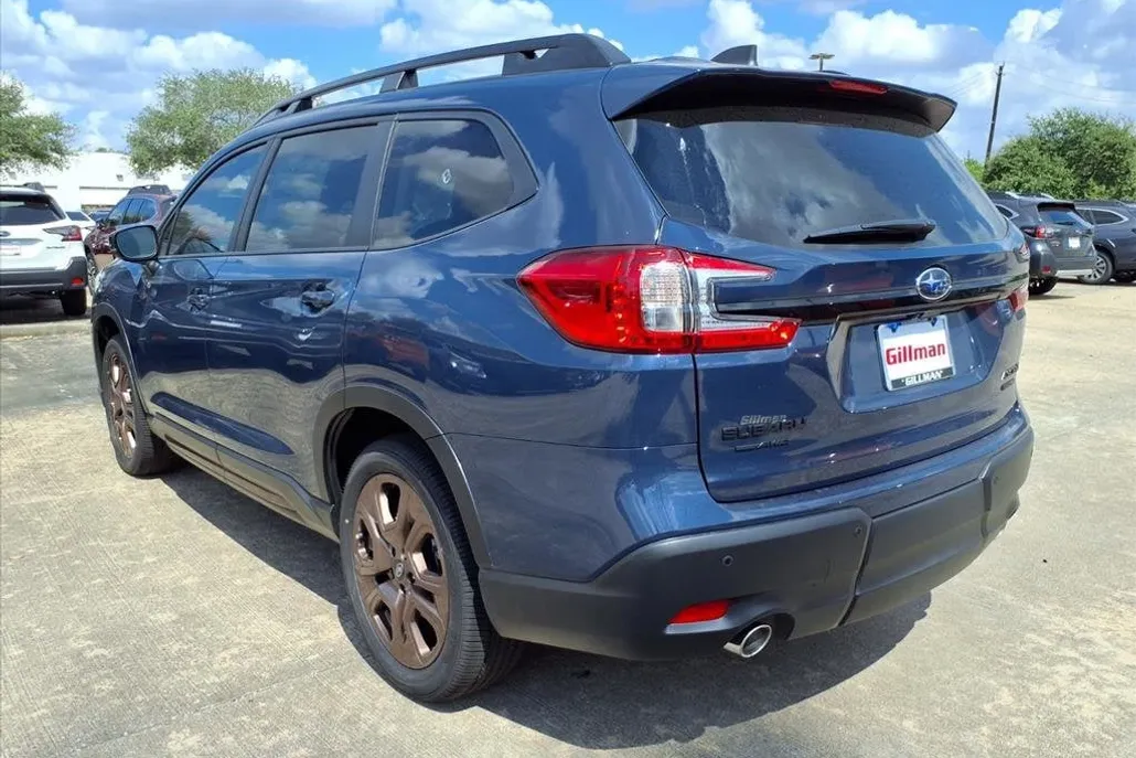 2025 Subaru Ascent Limited photo 1