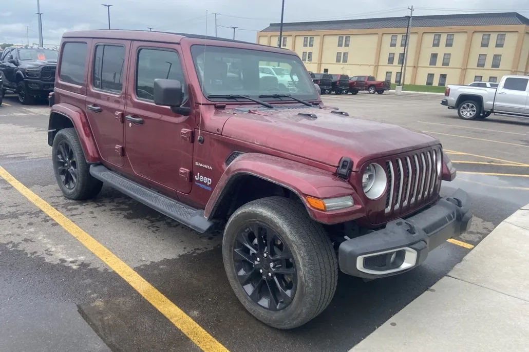 2021 Jeep Wrangler Unlimited Sahara 4xe photo 1