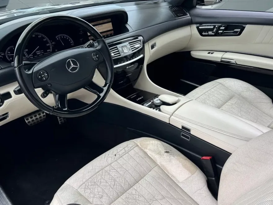 2010 Mercedes Benz CL 550 4MATIC photo 1