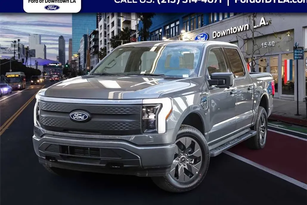2024 Ford F-150 Lightning XLT photo 1
