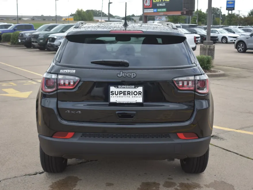 2025 Jeep Compass Latitude photo 1