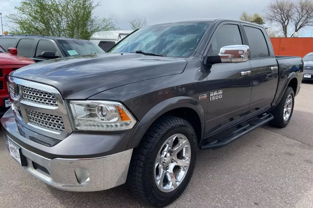 2017 Ram 1500 Laramie photo 1