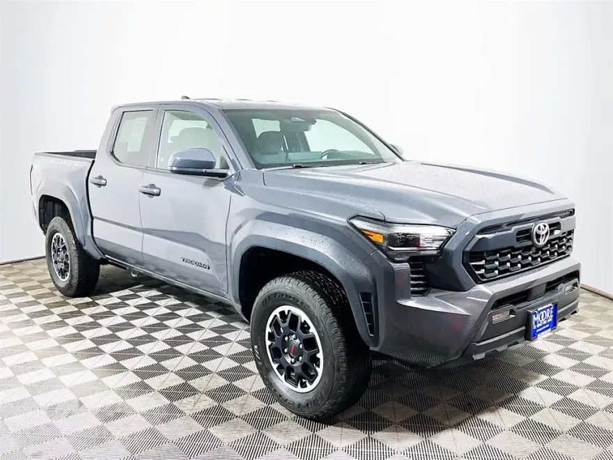 2024 Toyota Tacoma TRD Off-Road photo 1