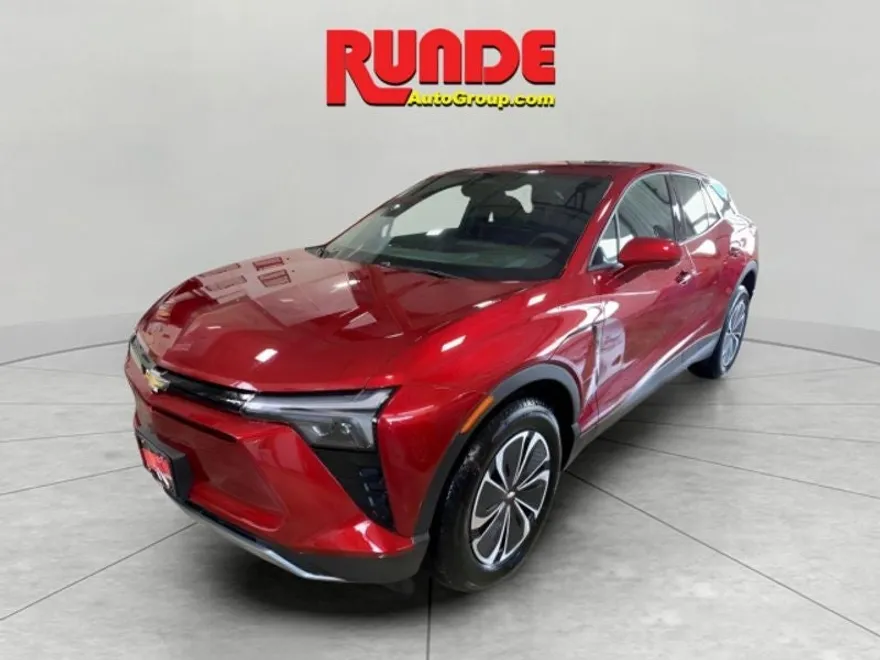 2025 Chevrolet Blazer EV photo 1
