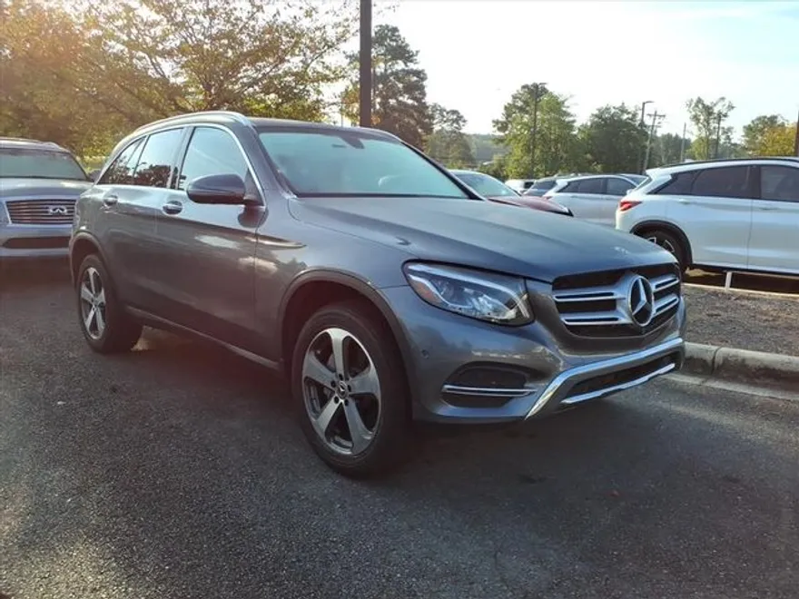 2018 Mercedes Benz GLC 300 4MATIC photo 1