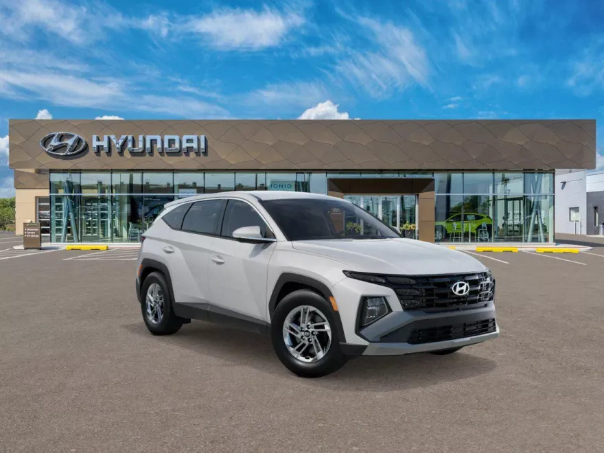 2026 Hyundai Tucson SE photo 1