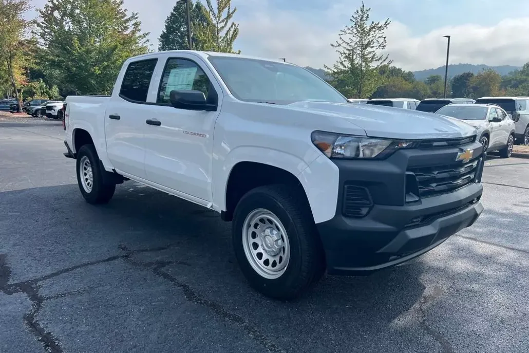 2026 Chevrolet Colorado Work Truck photo 1