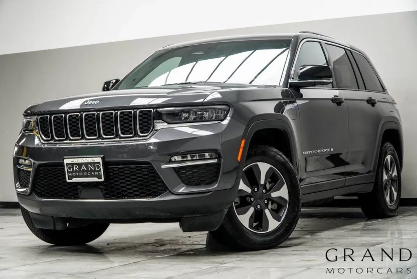 2024 Jeep Cherokee Limited 4xe photo 1