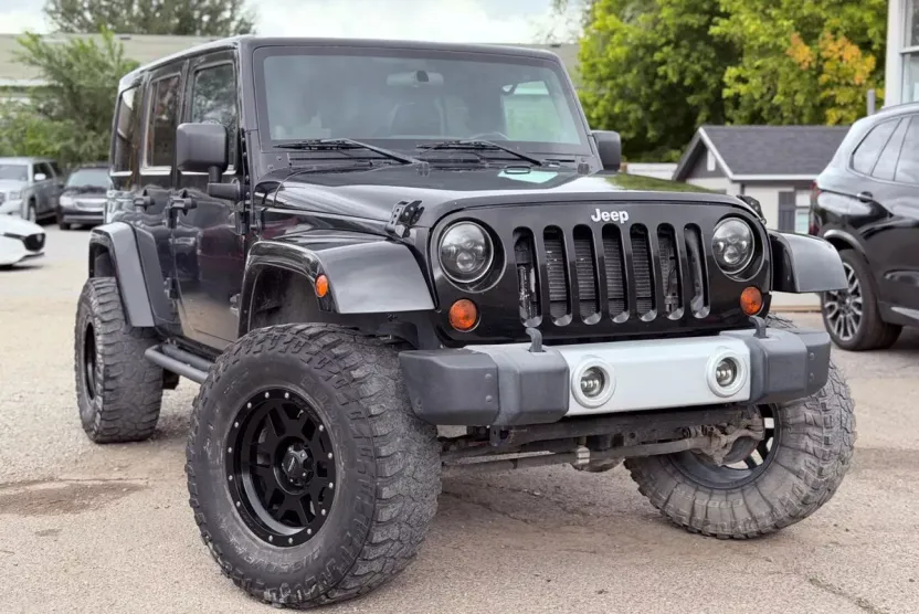 2012 Jeep Wrangler Sahara photo 1