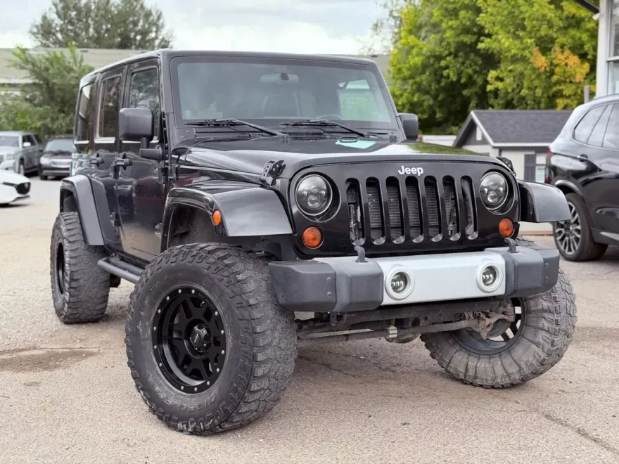 2012 Jeep Wrangler Sahara photo 1