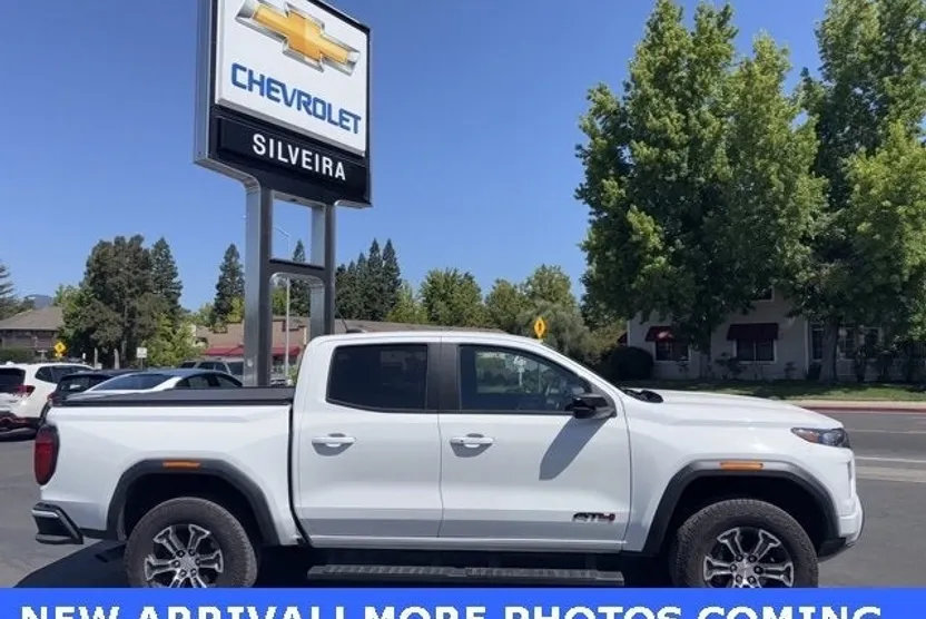 2023 Gmc Canyon AT4 photo 1