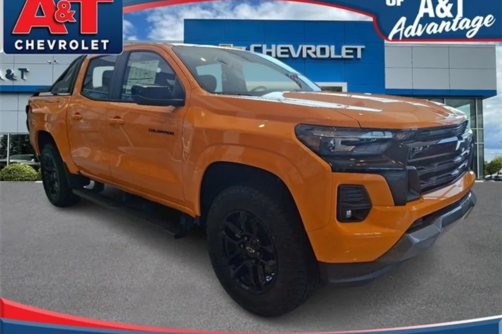 2025 Chevrolet Colorado Z71 photo 1
