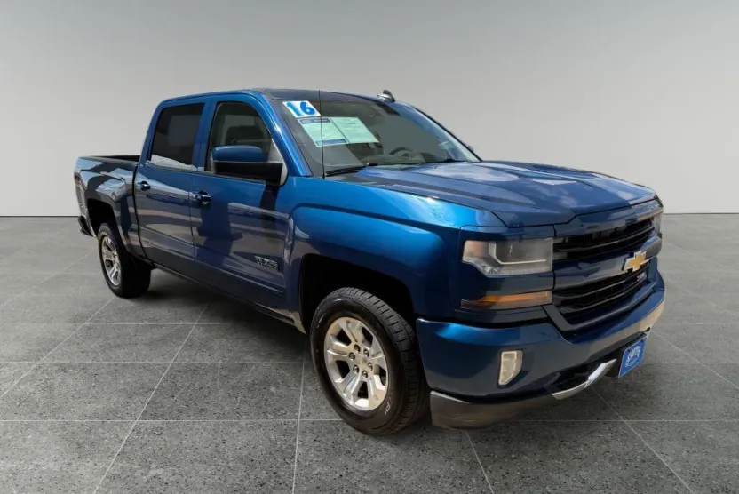 2016 Chevrolet Silverado 1500 LT photo 1